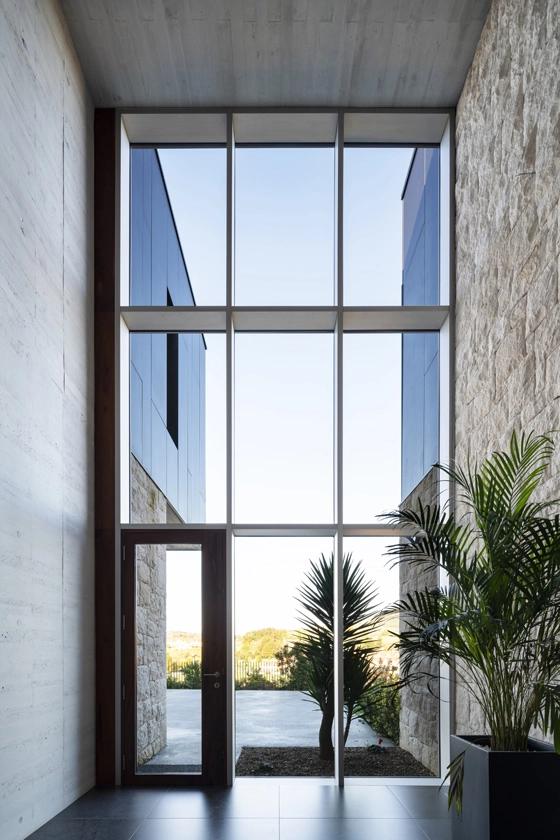 Premium European sliding door system