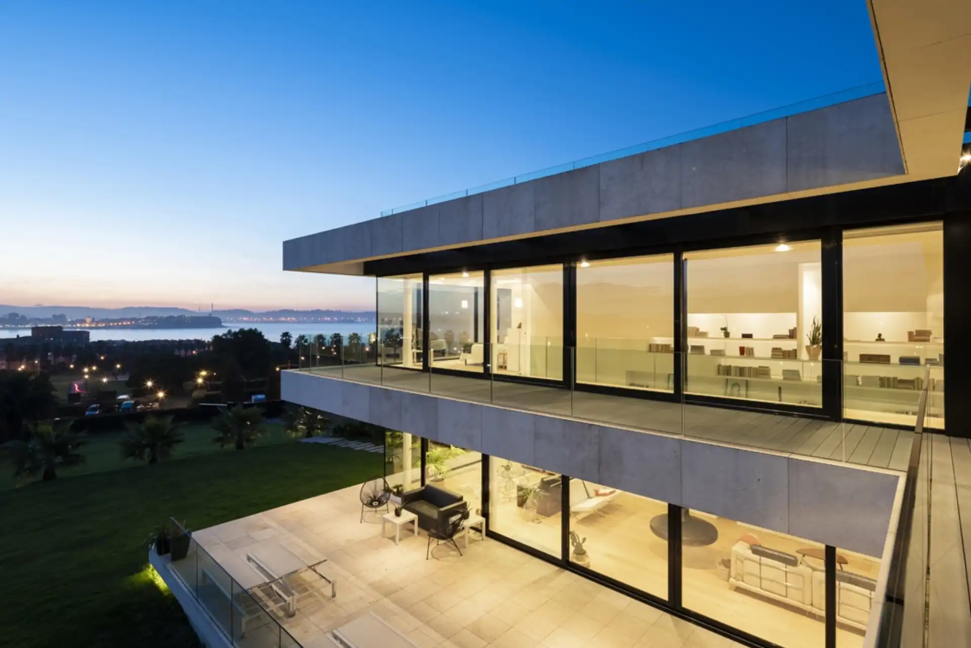 Full window replacement project on multi-storey Toronto residence